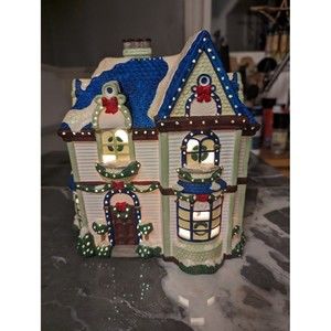 LITTLE TOWN U.S.A. WELCOME HOUSE BED & BREAKFAST FIBER OPTIC LIGHT UP CHRISTMAS